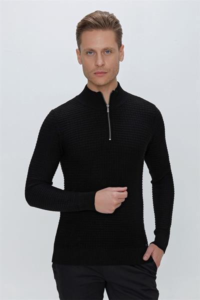 TR 845 Slim Fit Siyah Klasik Triko