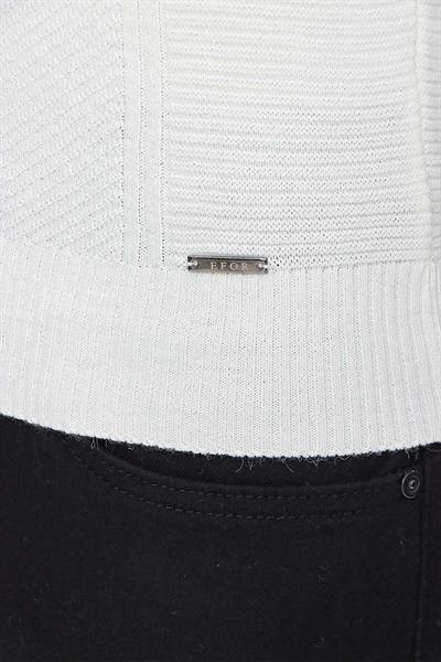 TR 847 Slim Fit Ekru Klasik Triko