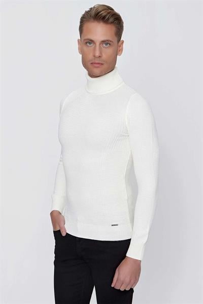 TR 847 Slim Fit Ekru Klasik Triko