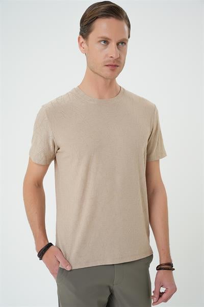 Ts 899 Comfort Fit Bisiklet Yaka Kabartma Desenli Casuel Bej Tişört