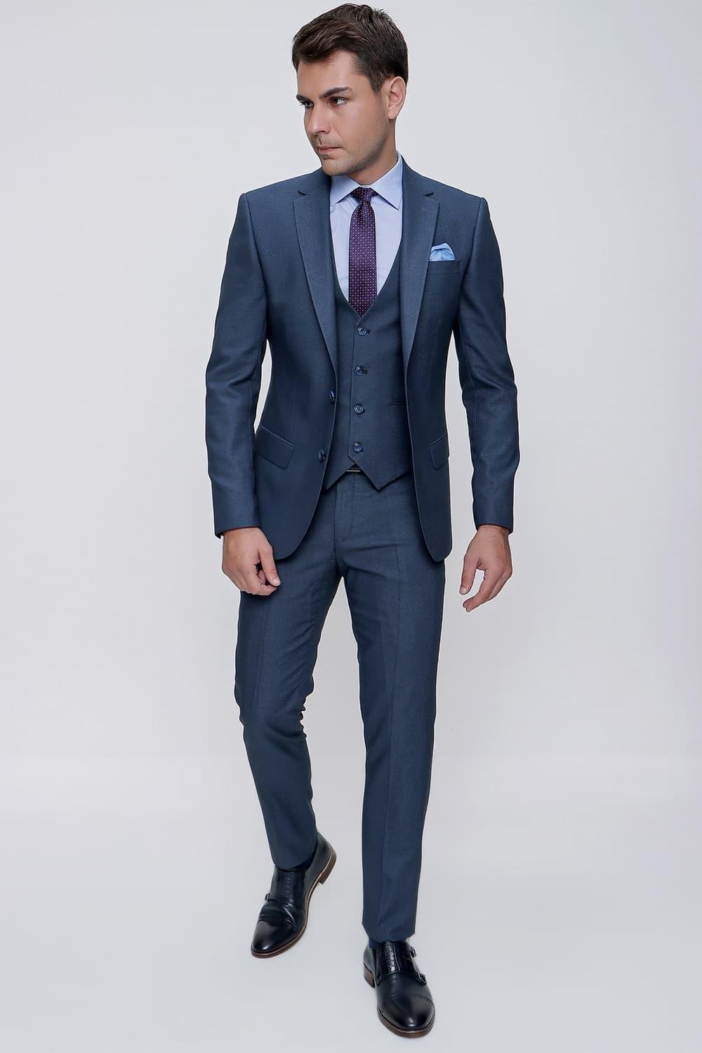 TK 826 Slim Fit Gece Mavisi Klasik Takım Elbise