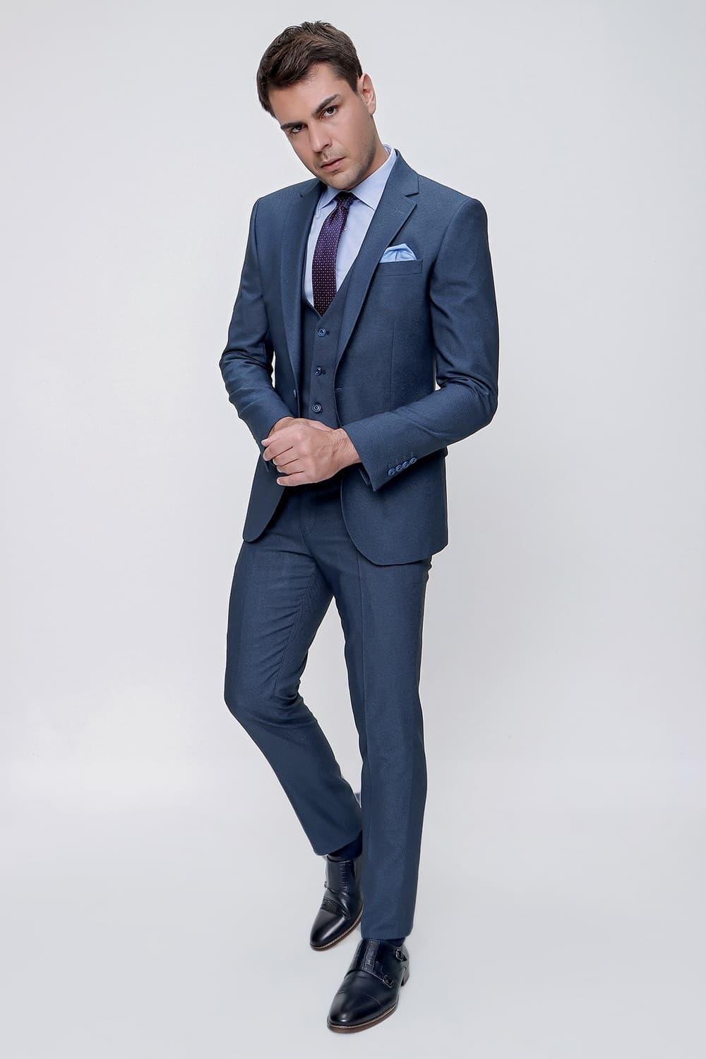 TK 826 Slim Fit Gece Mavisi Klasik Takım Elbise