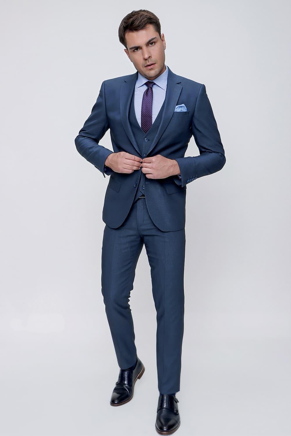 TK 826 Slim Fit Gece Mavisi Klasik Takım Elbise