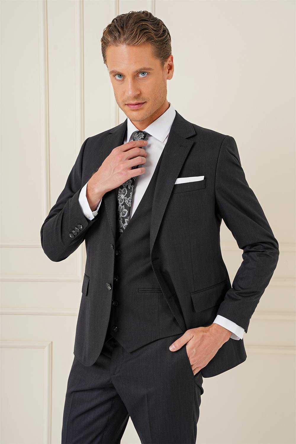 Tk 897 Slim Fit Esnek Yelekli Klasik Siyah Takım Elbise