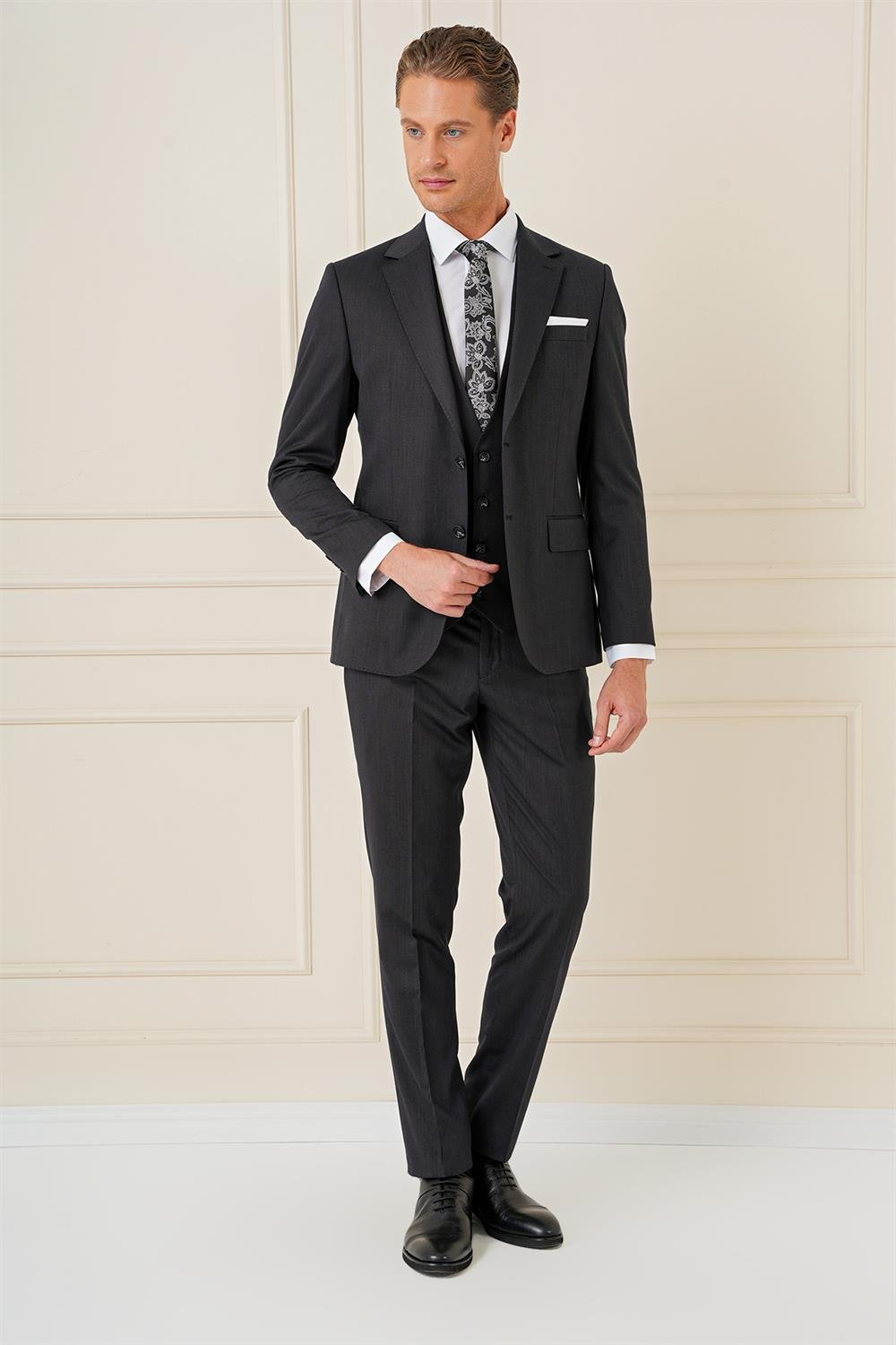 Tk 897 Slim Fit Esnek Yelekli Klasik Siyah Takım Elbise