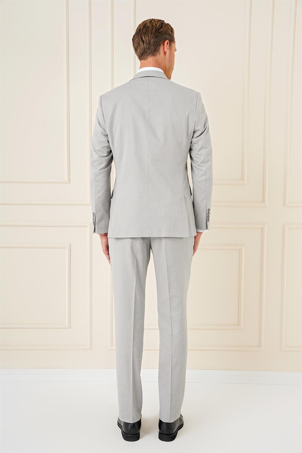 Tk 898 Slim Fit Dokulu Çift Yırtmaç Yelekli Klasik Gri Takım Elbise