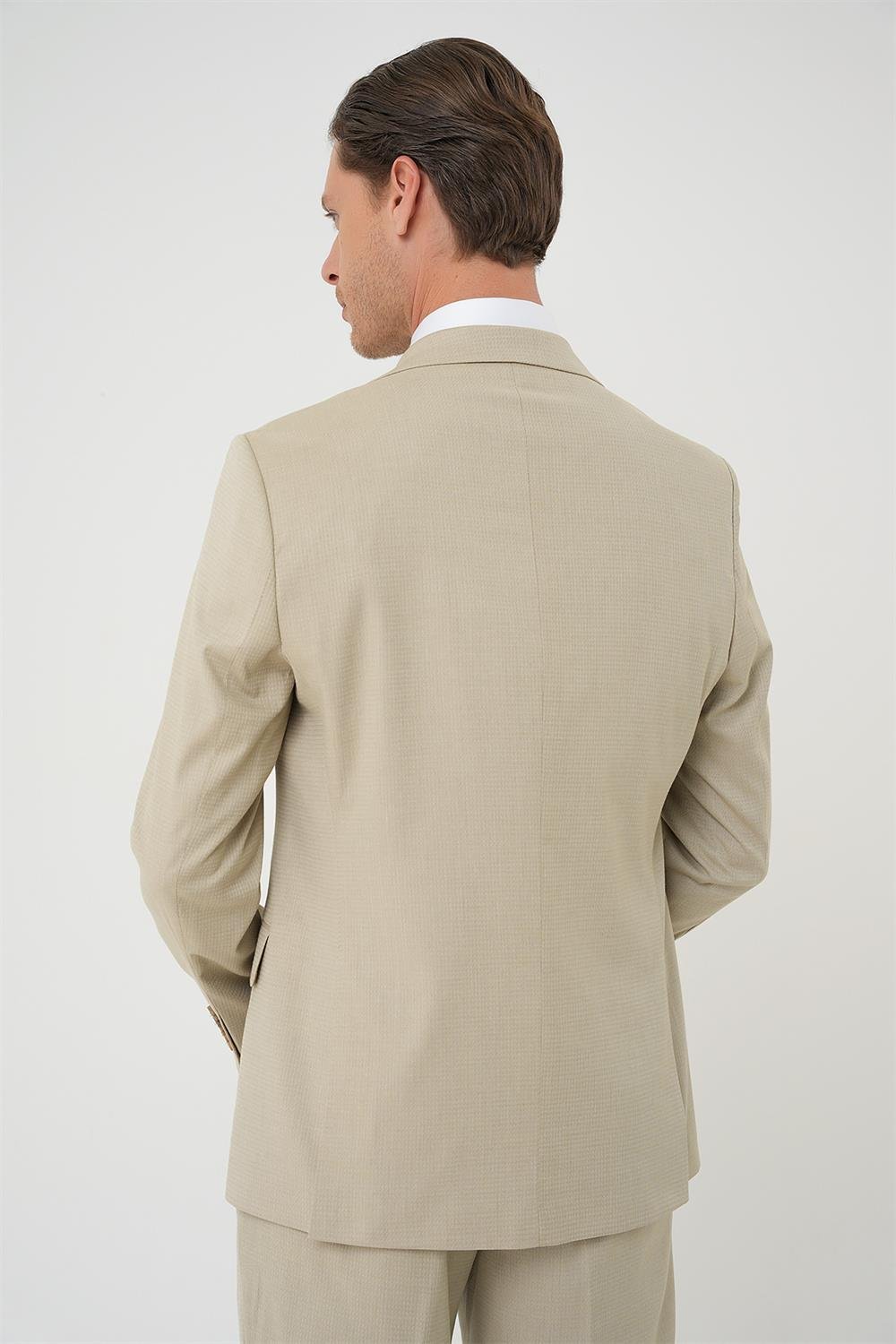 Tk 898 Slim Fit Dokulu Çift Yırtmaç Yelekli Klasik Bej Takım Elbise