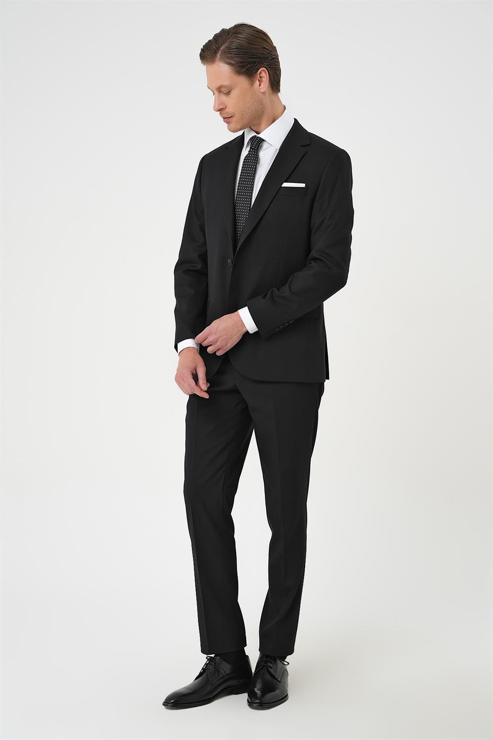 TK 898 Slim Fit Siyah Klasik Takım Elbise