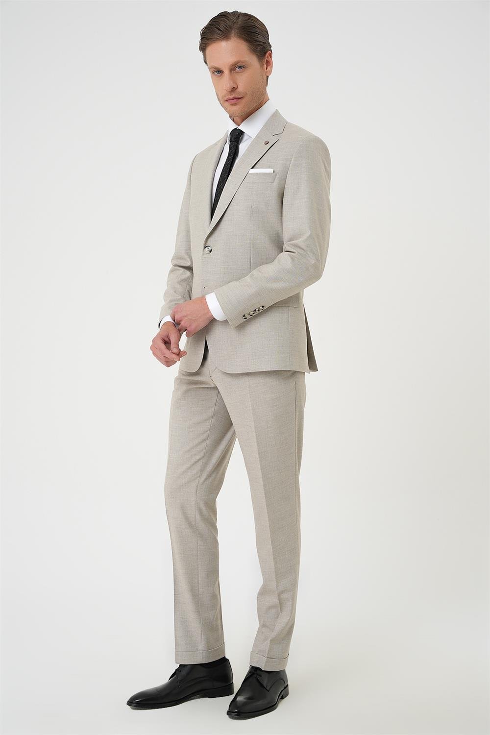 Tk 915 Slim Fit Çift Yırtmaç Dokulu Esnek Klasik Bej Takım Elbise