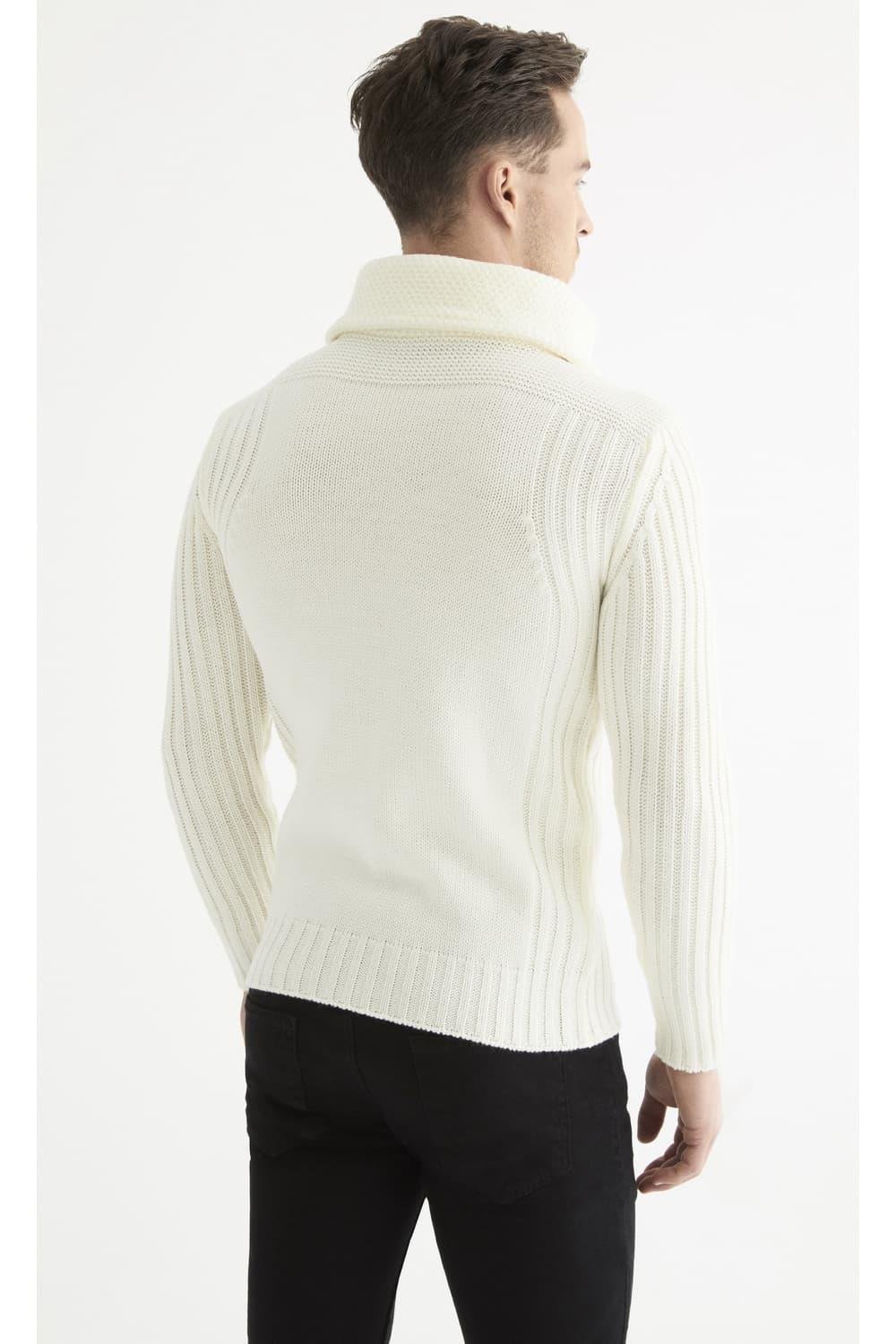 TR 828 Slim Fit Ekru Spor Triko