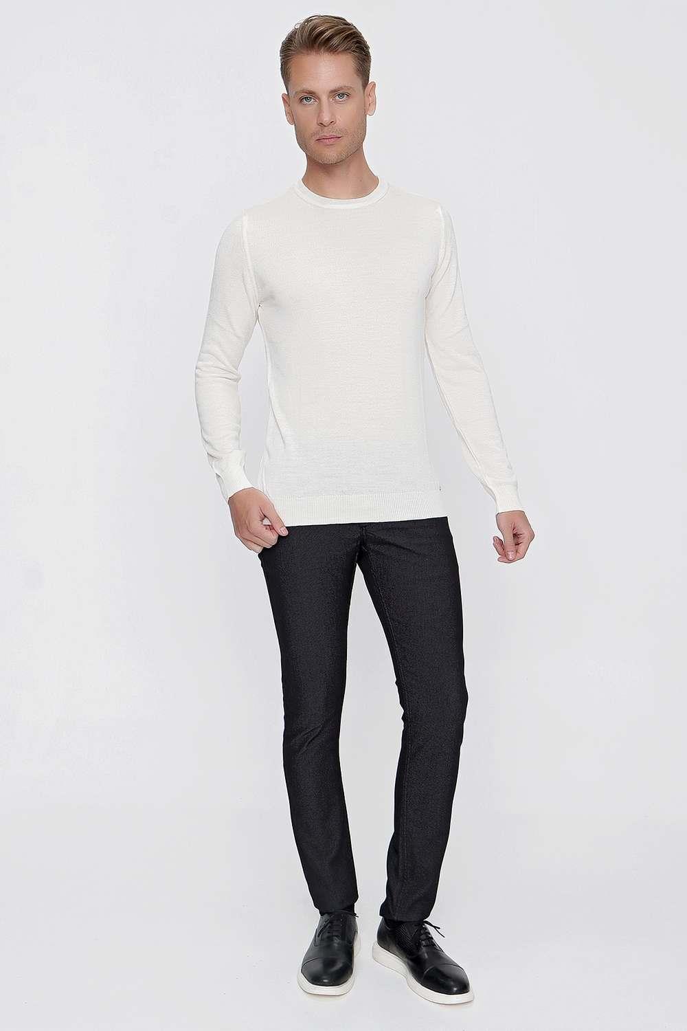 TR 840 Slim Fit Beyaz Klasik Triko