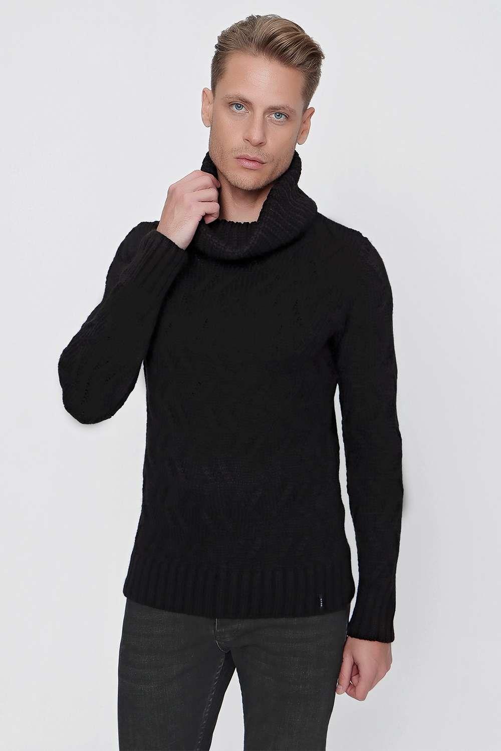 TR 844 Slim Fit Siyah Klasik Triko