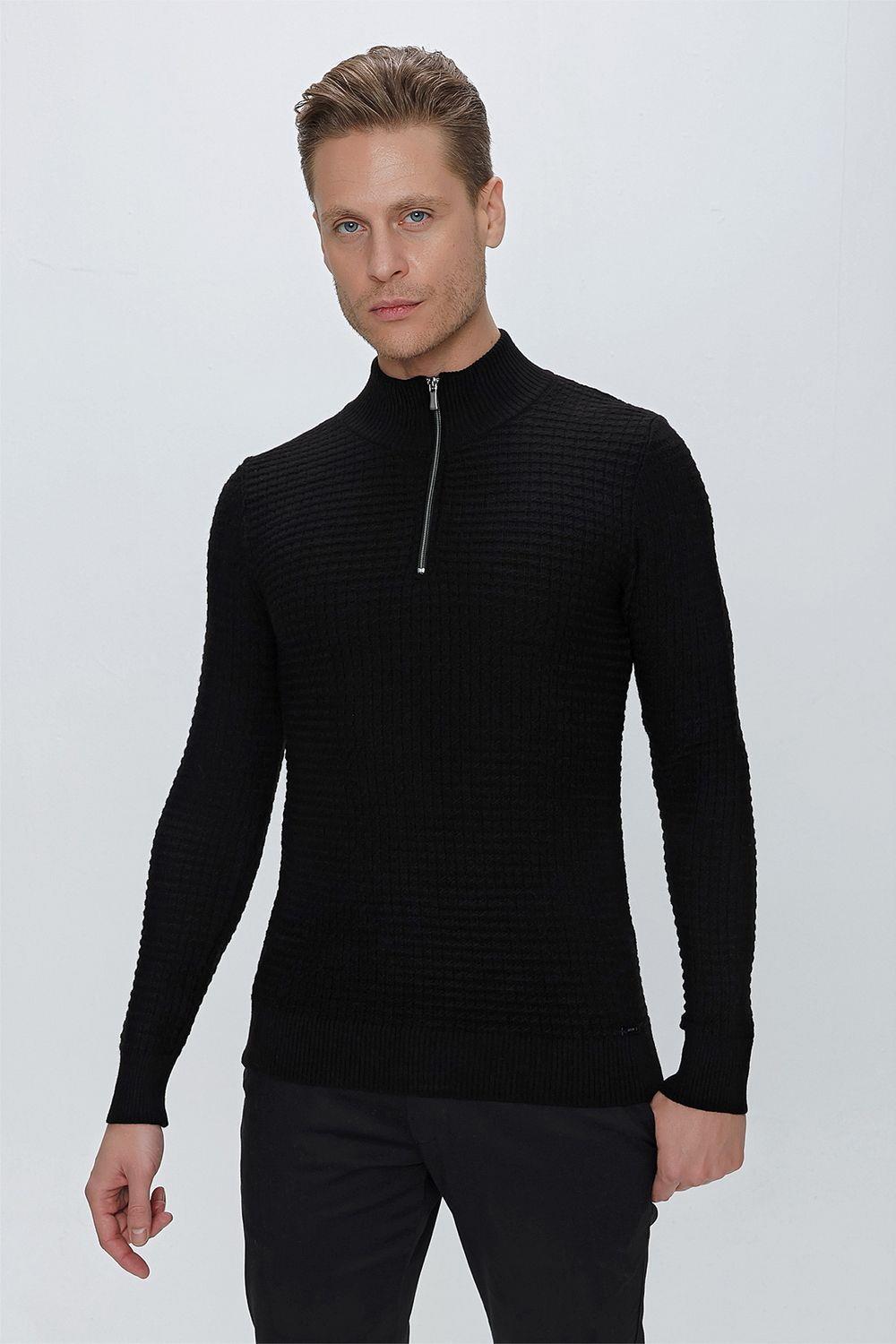 TR 845 Slim Fit Siyah Klasik Triko