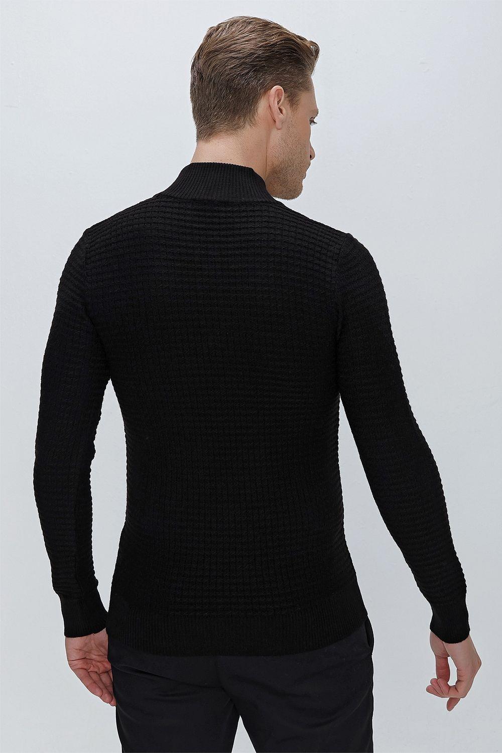 TR 845 Slim Fit Siyah Klasik Triko