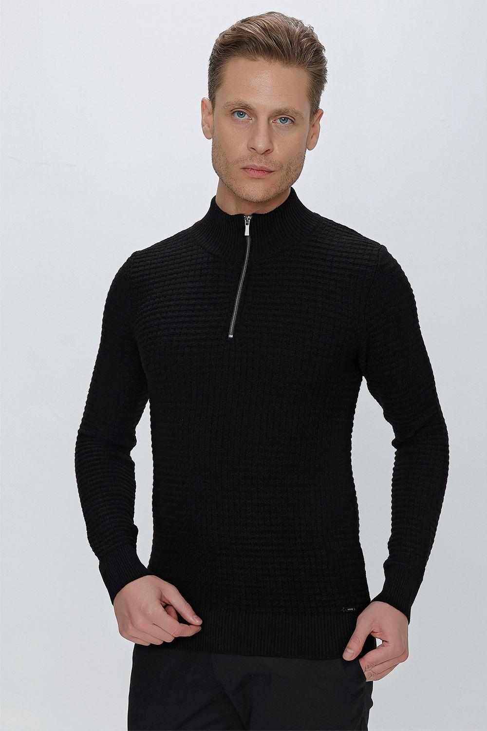 TR 845 Slim Fit Siyah Klasik Triko
