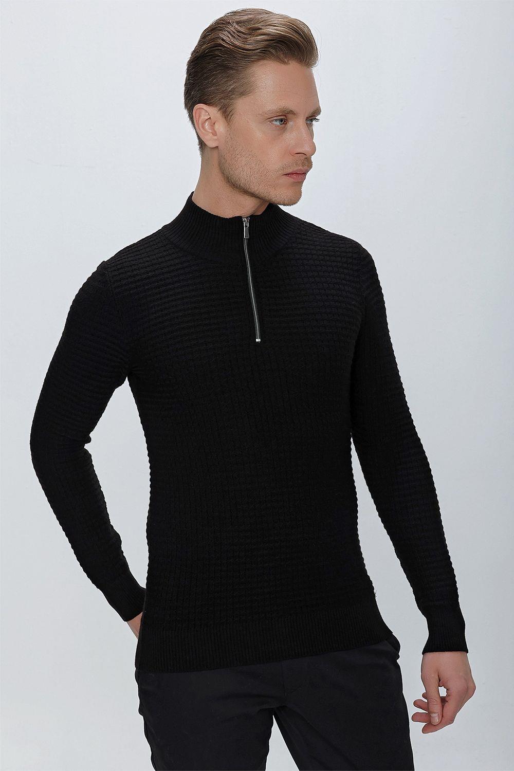 TR 845 Slim Fit Siyah Klasik Triko