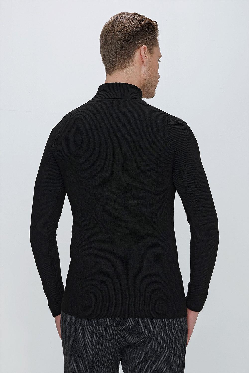 TR 852 Slim Fit Siyah Klasik Triko