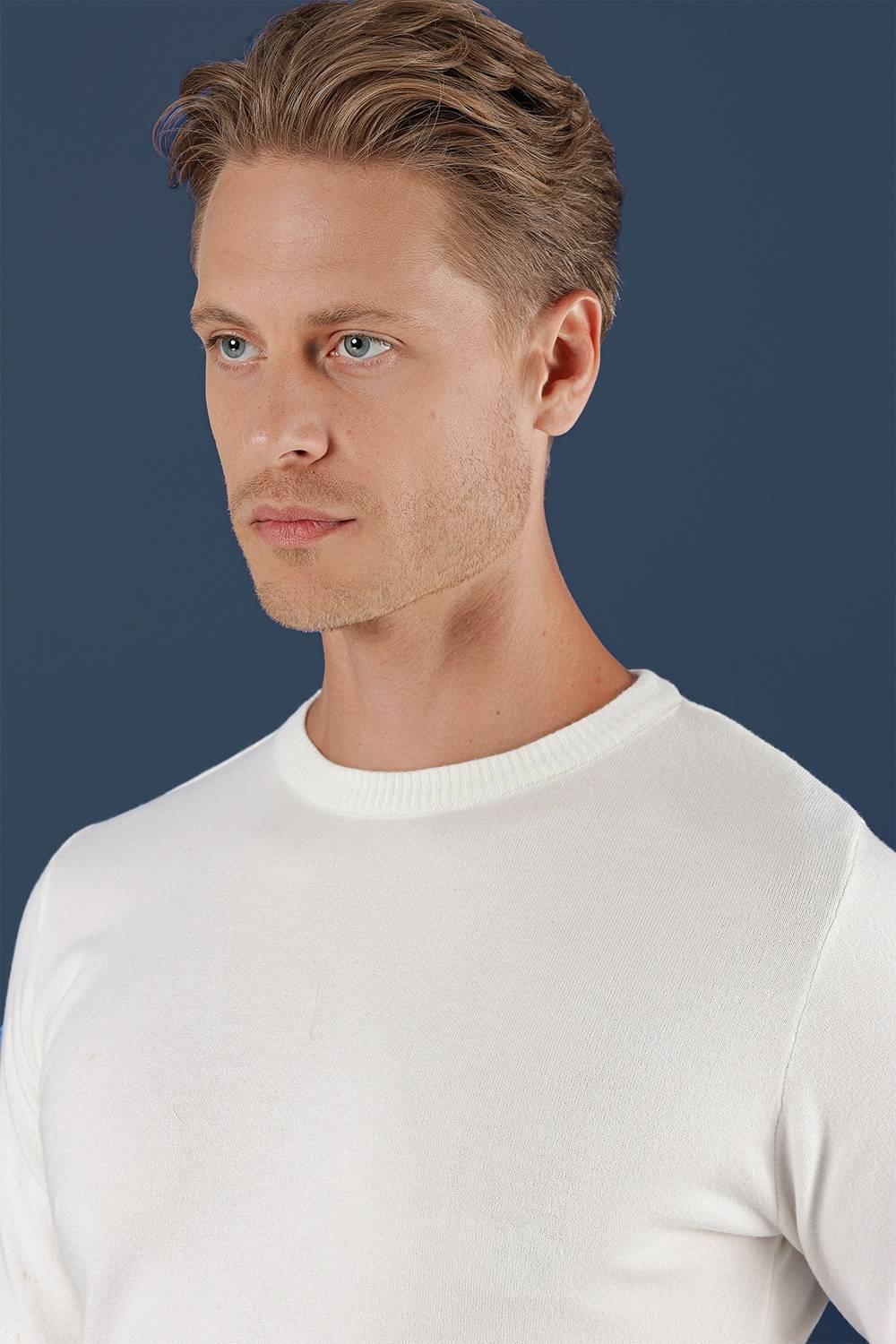 TR 858 Slim Fit Ekru Klasik Triko