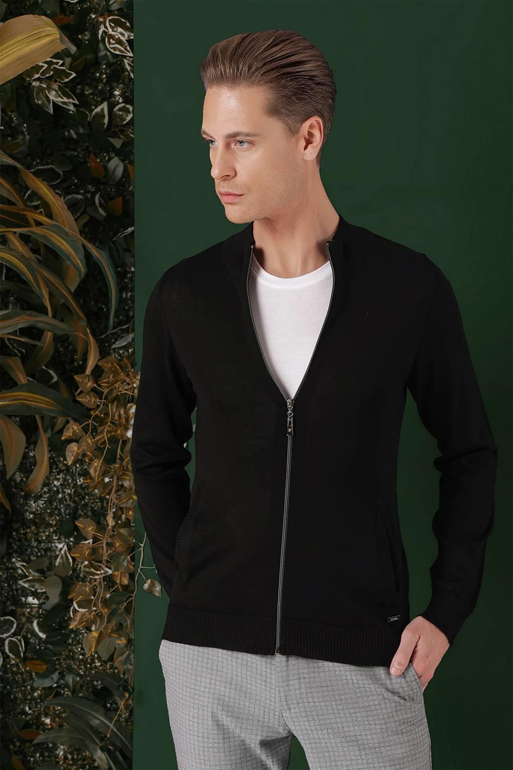 TR 860 Slim Fit Siyah Klasik Triko