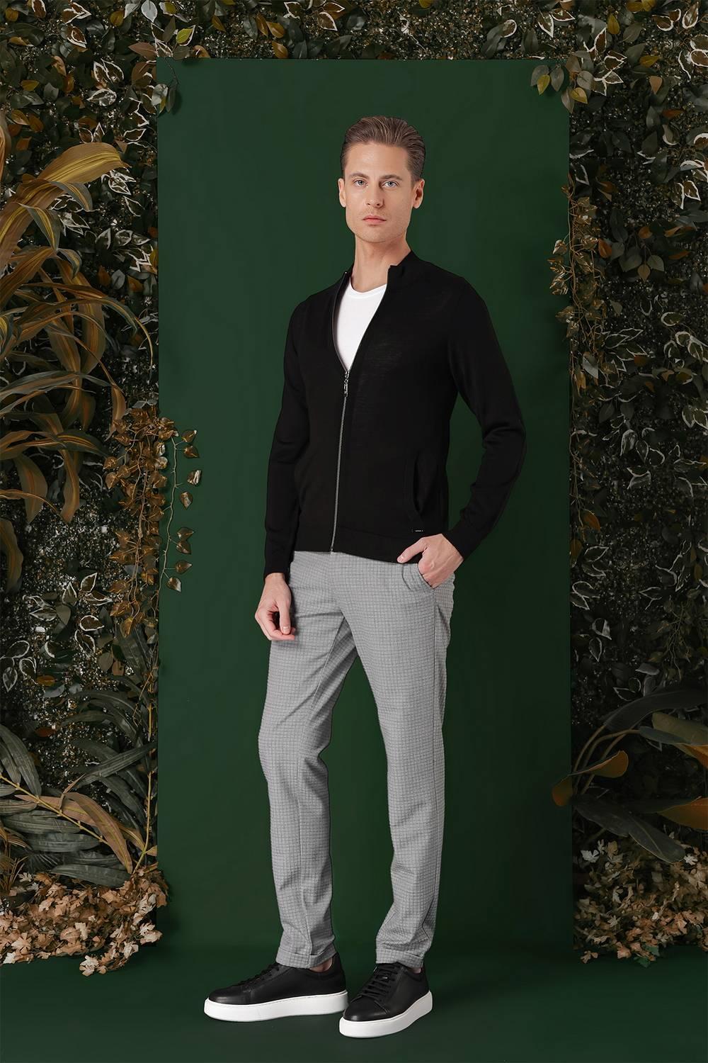 TR 860 Slim Fit Siyah Klasik Triko
