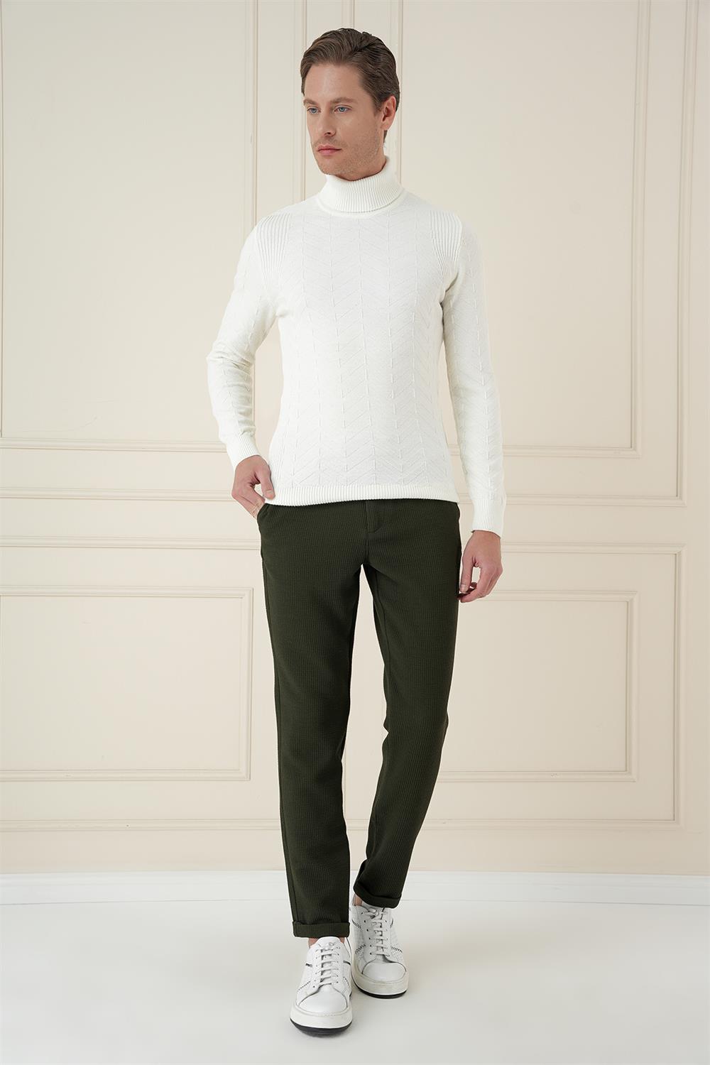 TR 870 Slim Fit Ekru Klasik Triko