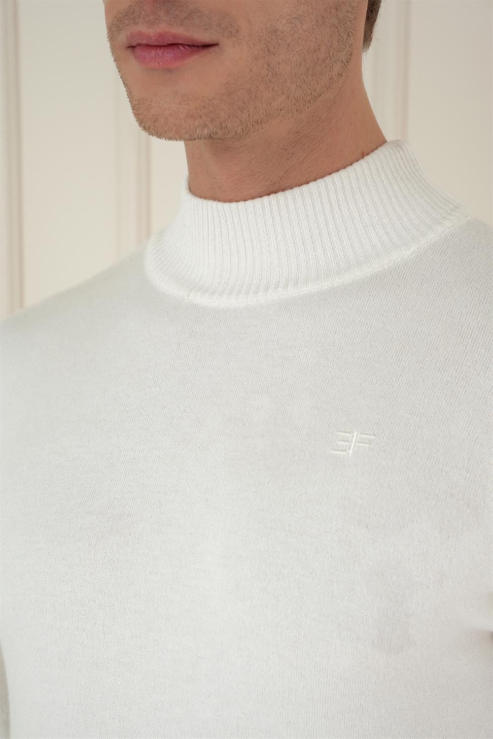 TR 876 Slim Fit Ekru Klasik Triko