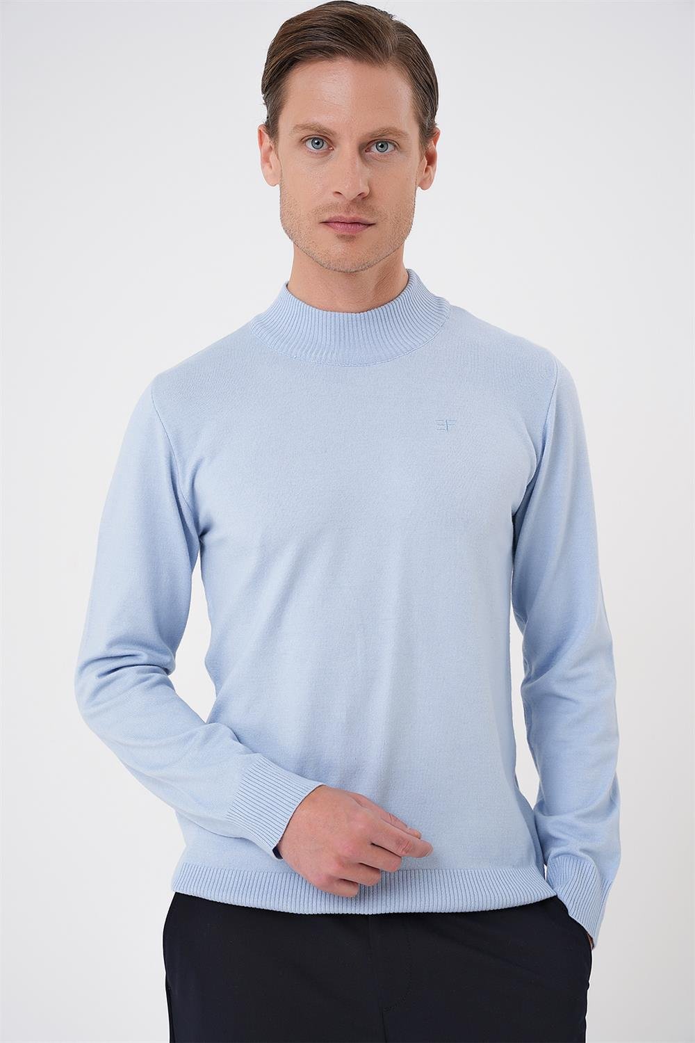 TR 876 Slim Fit Mavi Klasik Triko