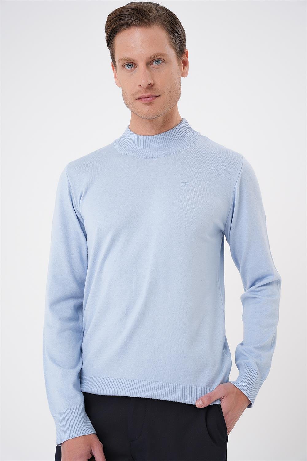 TR 876 Slim Fit Mavi Klasik Triko