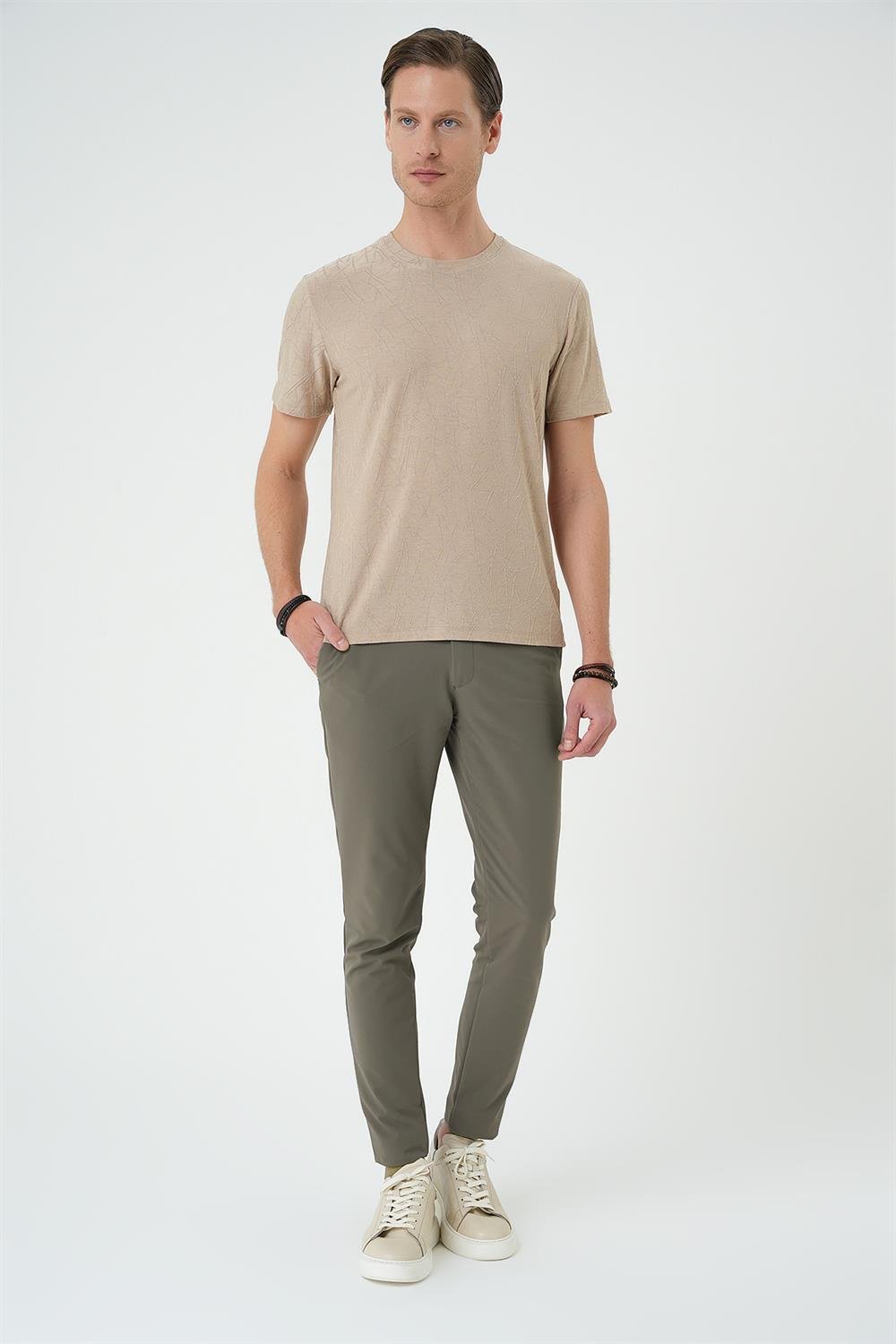 Ts 899 Comfort Fit Bisiklet Yaka Kabartma Desenli Casuel Bej Tişört