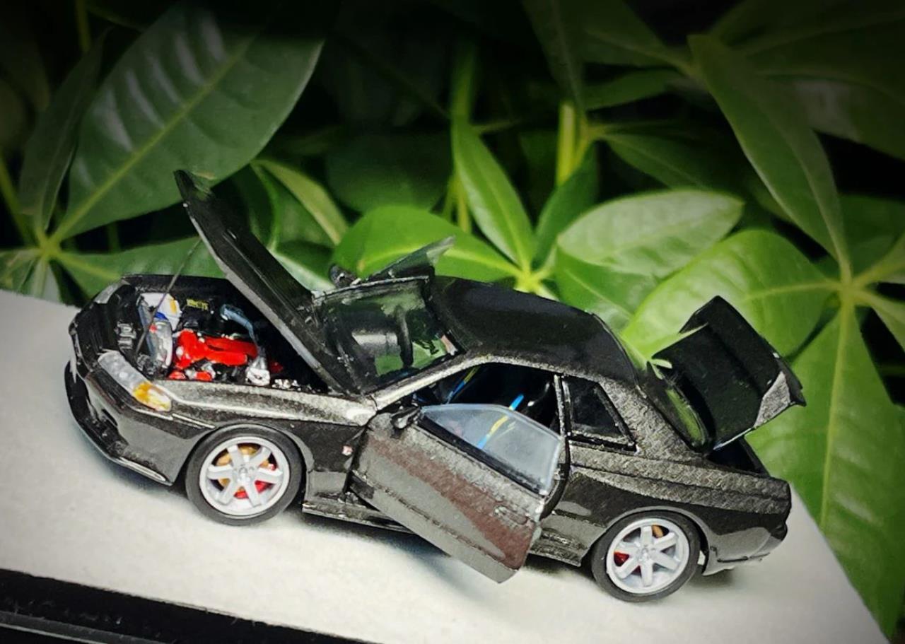 1/64 PGM 日産　NISSAN GTR R32 フル開閉　グレー PGM 1:64 Nissan GT-R R32 Metallic Gray Fully Openable