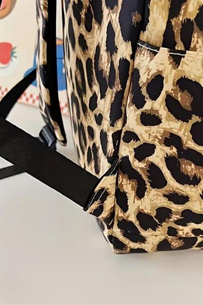 4 Bölmeli Geniş Ebatlı Leopar Desenli Kadın Sırt Çantası - Günlük Kullanım Kadın Sırt Çantası