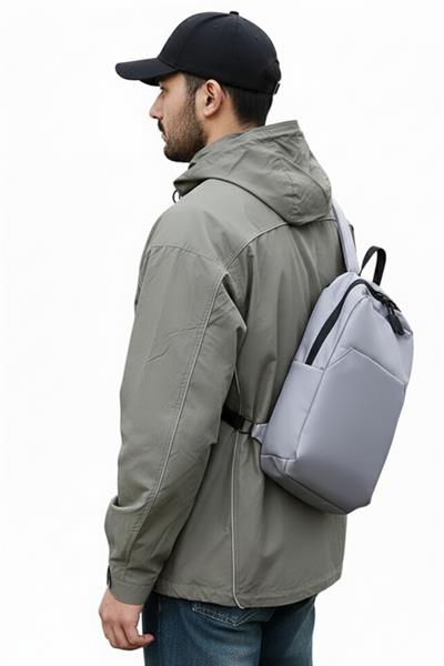 Küçük Ebatlı Gri Sırt Çantası - Günlük Kullanım ve Yürüyüş İçin Uygun - Su Geçirmez Kumaş - 8 Litre