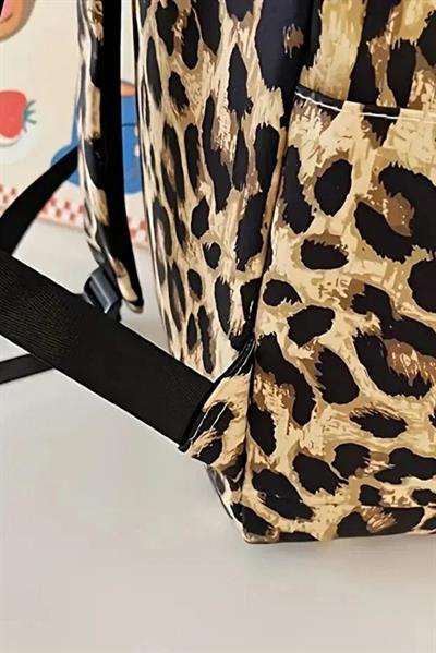 Woys 4 Bölmeli Geniş Ebatlı Leopar Desenli Kadın Sırt Çantası - Günlük Kullanım Kadın Sırt Çantası