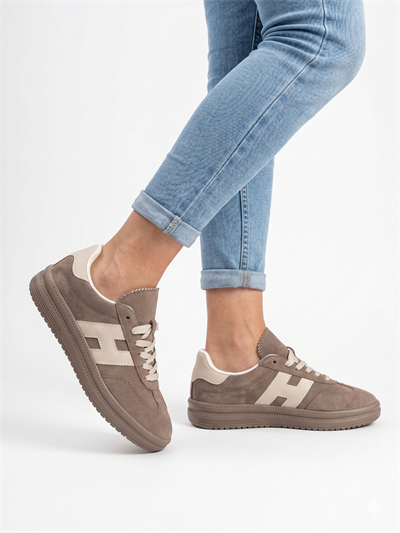 Zeno Originals Latte Classic Court Sneaker