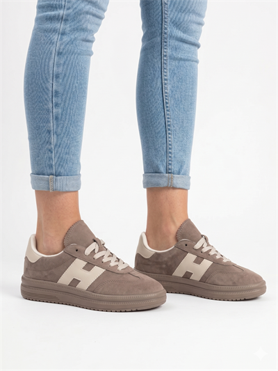 Zeno Originals Latte Classic Court Sneaker