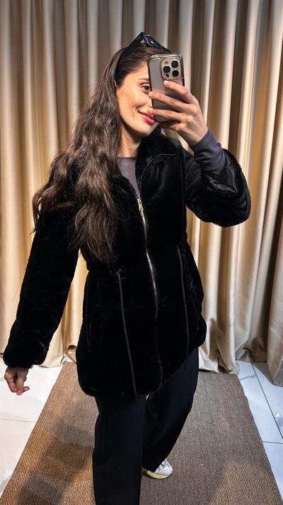 Fermuarlı Siyah Peluş Mont