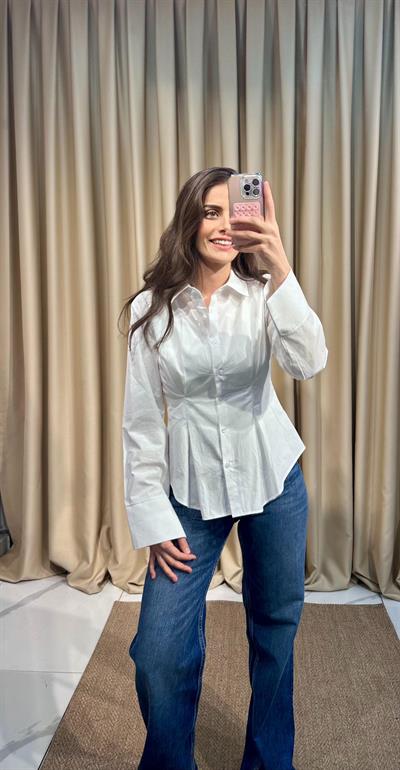 Belden Oturtmalı Beyaz Gömlek