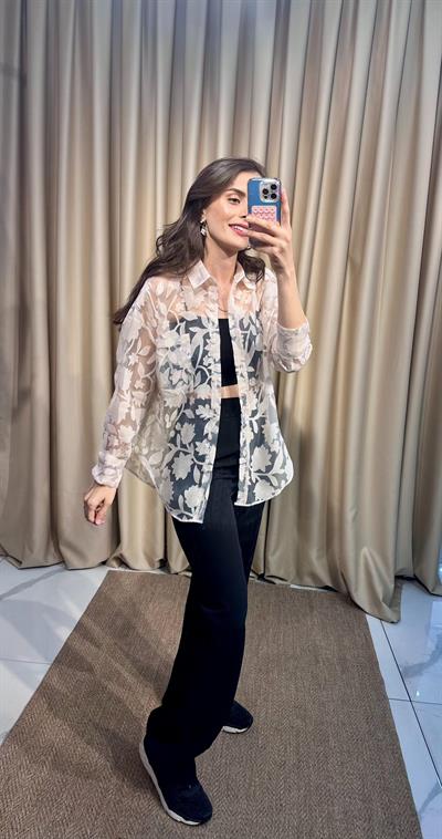 Çiçek Desenli Bej Transparan Gömlek 