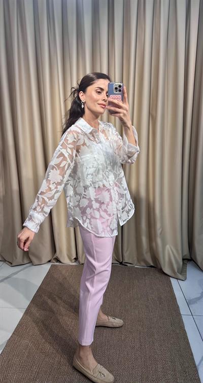 Çiçek Desenli Beyaz Transparan Gömlek 