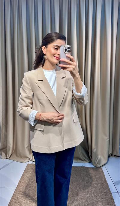 Çizgi Astarlı Krem Blazer Ceket