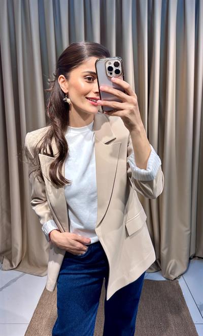 Çizgi Astarlı Krem Blazer Ceket