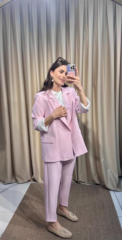 Çizgi Astarlı Pembe Blazer Takım 
