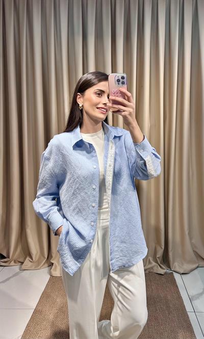 Dantel Detay Mavi Gömlek