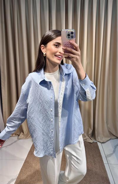 Dantel Detay Mavi Gömlek