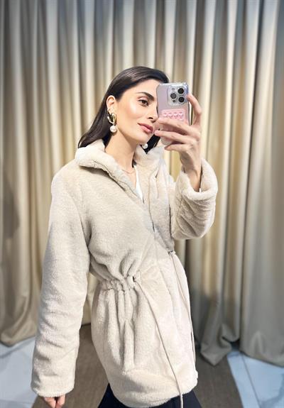 Fermuarlı Krem Peluş Mont 