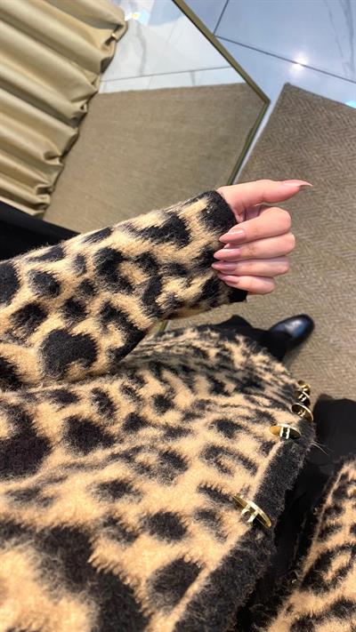 Gold Düğmeli Leopar Desen Hırka 