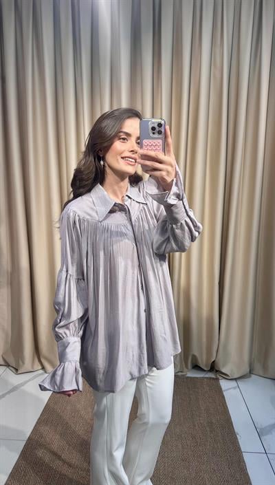 Gri Büzgülü Kol Detaylı Gömlek 