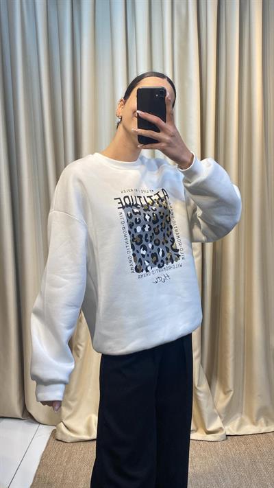 Leopar Baskılı Beyaz Sweatshirt