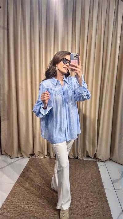 Mavi Büzgülü Kol Detaylı Gömlek 