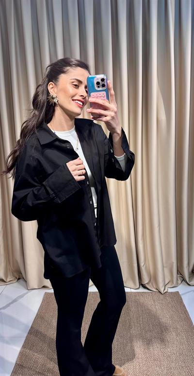 Oversize Siyah Gömlek